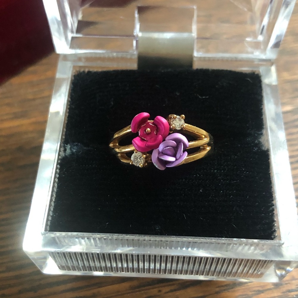 RSC. Roses on Gold Ring Vintage